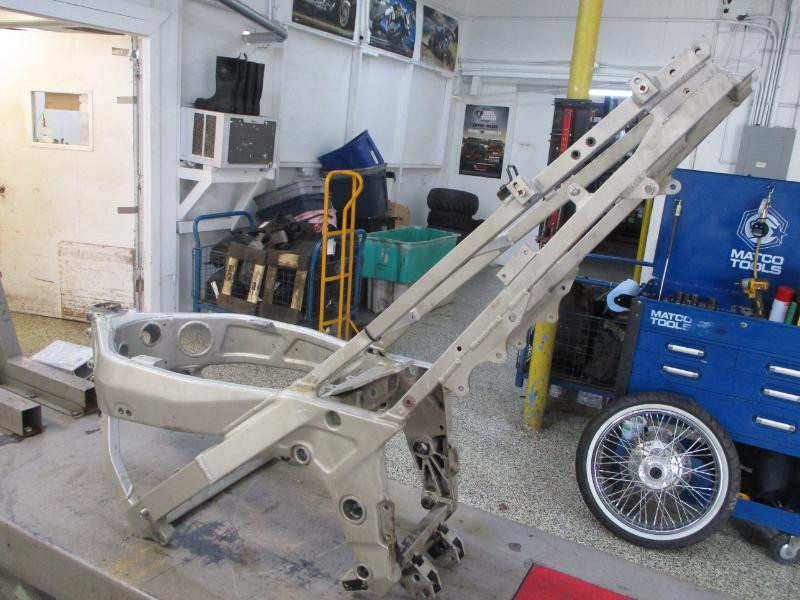 95 Kawasaki Ninja ZX6E ZX6 Frame * C T * 32160-1387-VZ 1995-1999